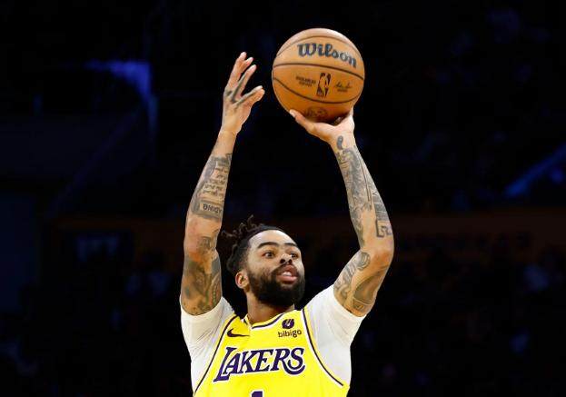 湖人顺风局的神！拉塞尔三分4连击太猛+队史封王